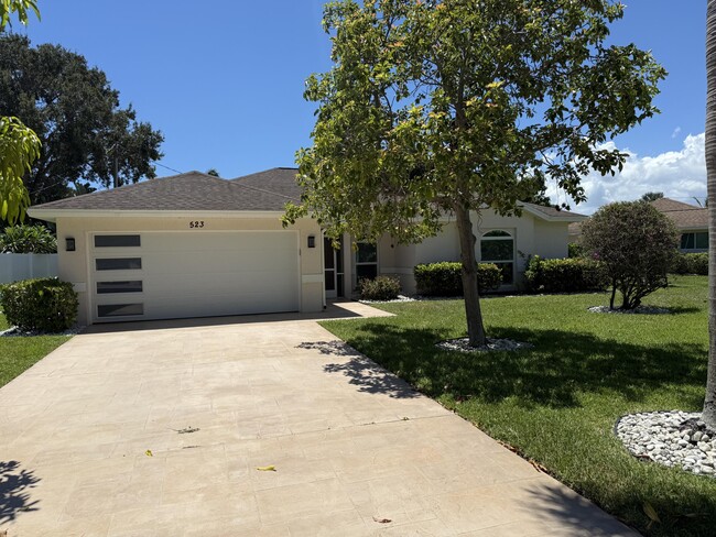 523 Dover Rd in Jupiter, FL - Building Photo - Building Photo