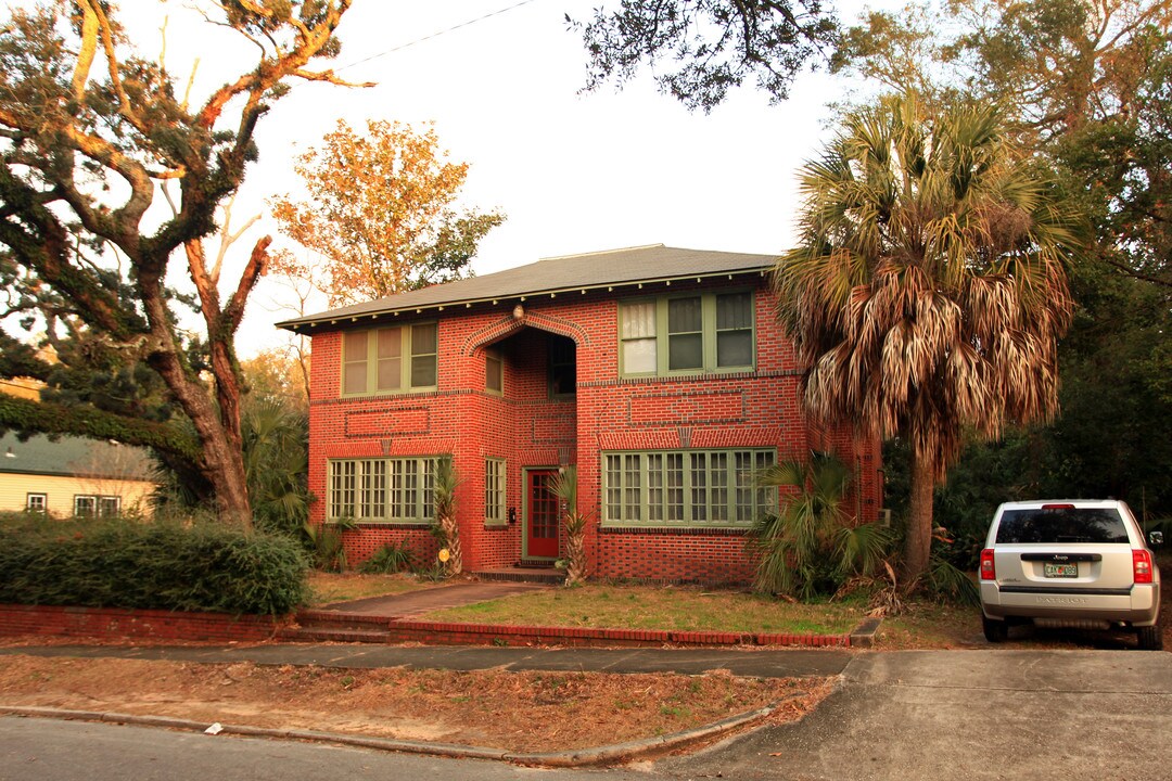 92 W Gadsden Fld in Pensacola, FL - Building Photo