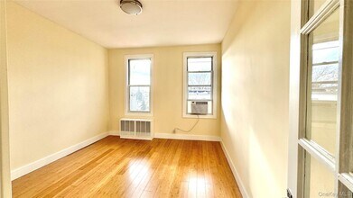 68-52 76th St in Queens, NY - Building Photo - Building Photo