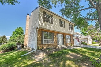 5235 S Pitkin Ct in Centennial, CO - Building Photo - Building Photo