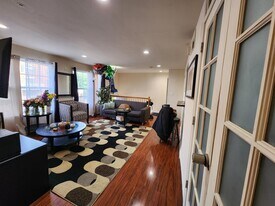 67 Vaughan Dr in Newark, NJ - Building Photo