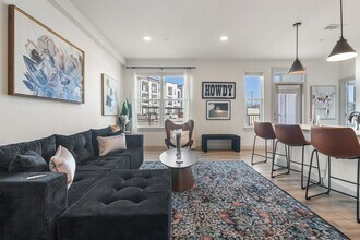 1301 Leah Ave, Unit SI FL1-ID1499102P in San Marcos, TX - Foto de edificio - Building Photo