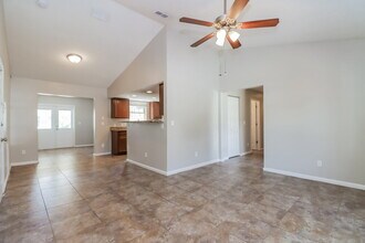 16136 Villa Dr in Hudson, FL - Building Photo - Building Photo