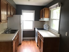 10400 Albany St in Oak Park, MI - Building Photo - Building Photo