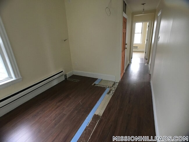 739 Parker St in Boston, MA - Building Photo - Building Photo
