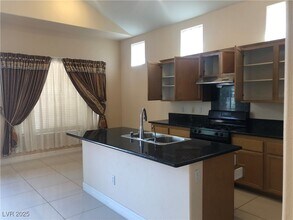 340 Tayman Park Ave in Las Vegas, NV - Building Photo - Building Photo