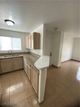 4404 W Lake N Dr in Las Vegas, NV - Building Photo - Building Photo