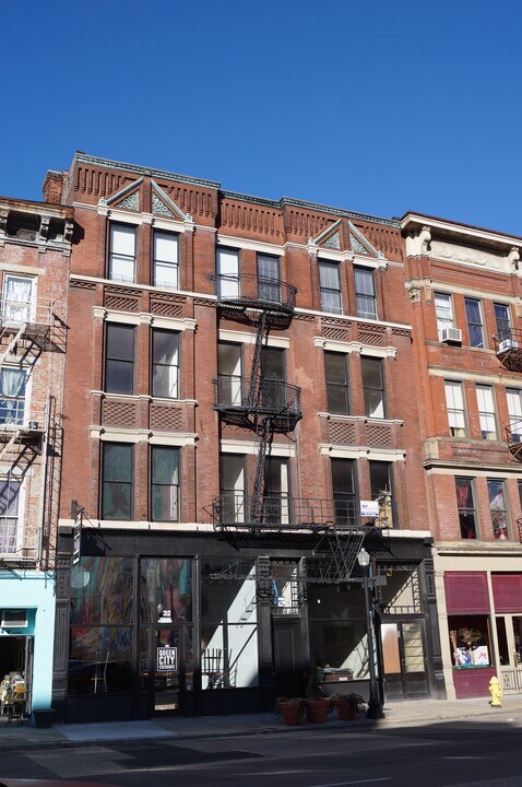 30 West Court Street, Unit 204 in Cincinnati, OH - Building Photo