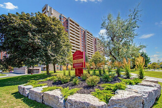 Windjammer Apartments I & II in Ajax, ON - Building Photo - Building Photo