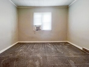 805 W University Ave in Muncie, IN - Building Photo - Building Photo