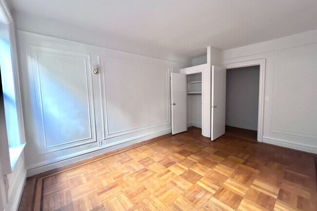 615 Fort Washington Ave in New York, NY - Building Photo - Building Photo