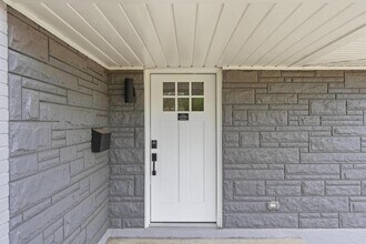 4838 Wilmington Pike in Dayton, OH - Building Photo - Building Photo