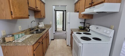 Northumberland Apartments in Minneapolis, MN - Building Photo - Building Photo