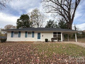 2518 Lasalle St in Charlotte, NC - Building Photo