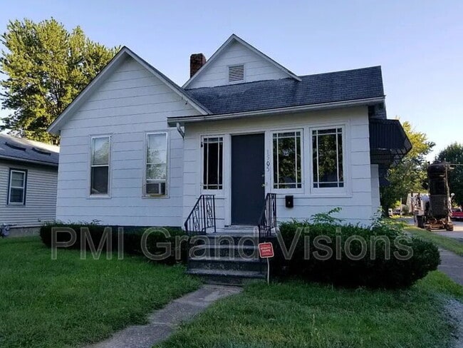 property at 1505 E Main St