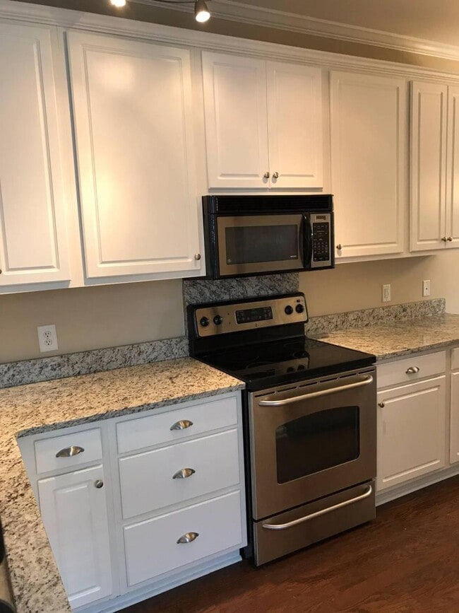 190 Recess Dr in Ladson, SC - Building Photo - Building Photo