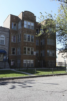 3263-65 W Fulton Blvd Apartments