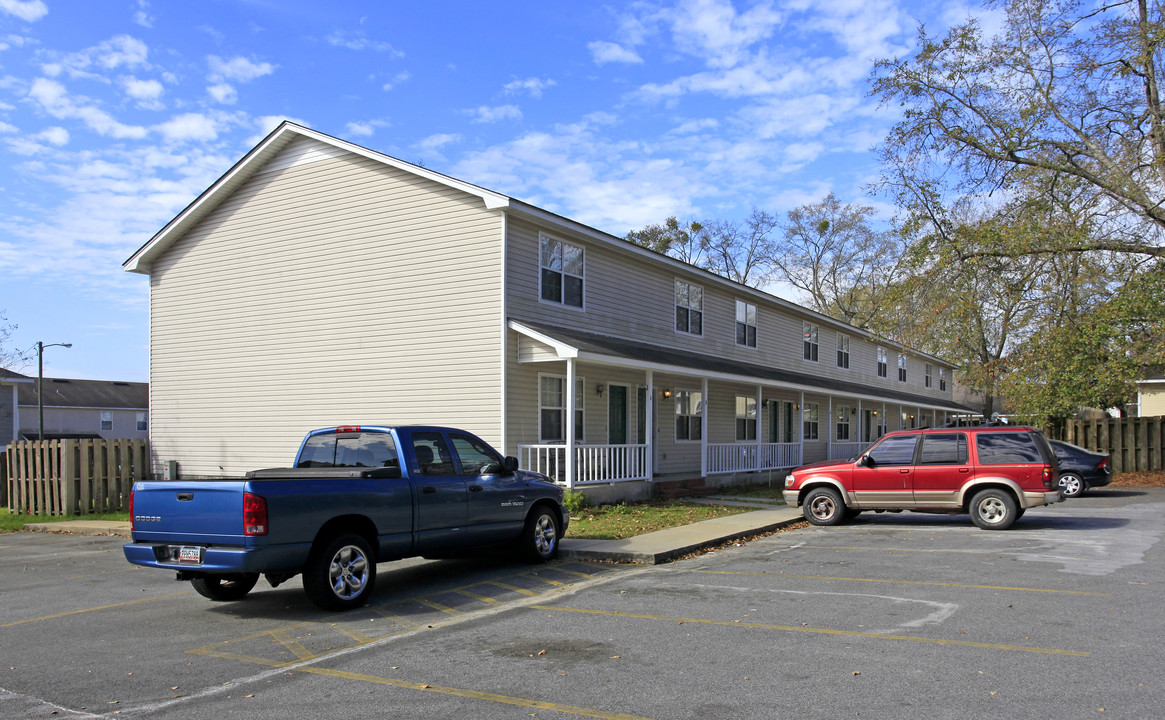 Bradley Bowen in Valdosta, GA - Building Photo