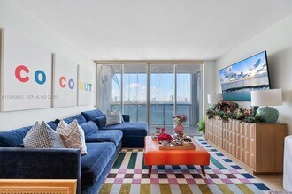1800 Sunset Harbour Dr in Miami Beach, FL - Building Photo - Building Photo
