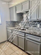 1005 Spooner St in Pasadena, TX - Building Photo - Building Photo