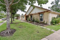 13319 Benford Dr in Houston, TX - Foto de edificio - Building Photo