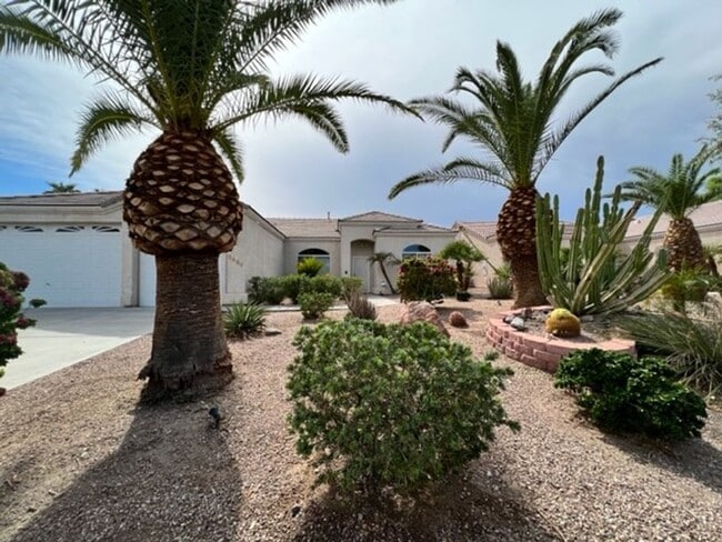 property at 2659 Vía Arroyo