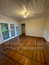 6425 Lake Shore Dr N in St. Petersburg, FL - Building Photo - Building Photo