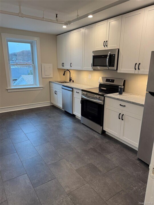 127 South St in Oyster Bay, NY - Foto de edificio