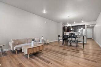 350 High Point Dr in Longmont, CO - Building Photo - Building Photo