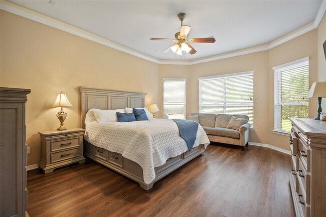 property at 418 Bonnie Bay Ct