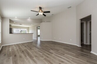 809 College Chase Dr in Ruskin, FL - Building Photo - Building Photo