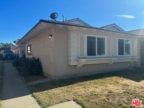 1110 Hull Pl in Oxnard, CA - Building Photo - Building Photo