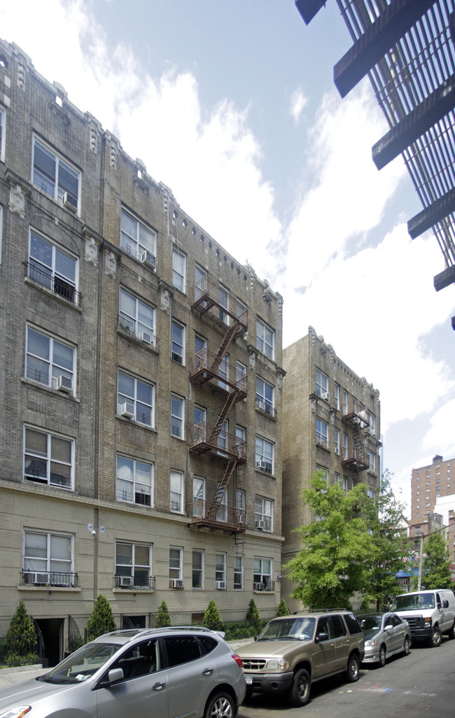 200-208 Nagle Ave in New York, NY - Building Photo - Building Photo