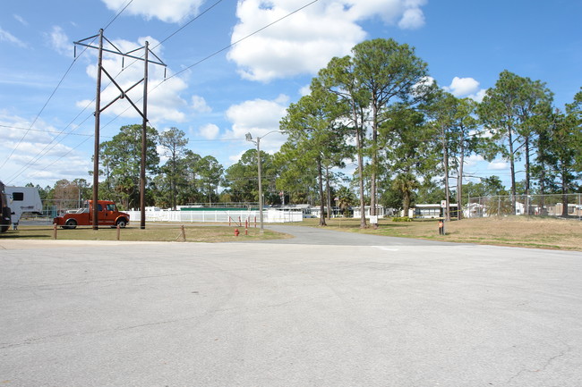 2241 S Old Dixie Hwy in Palm Coast, FL - Building Photo - Building Photo