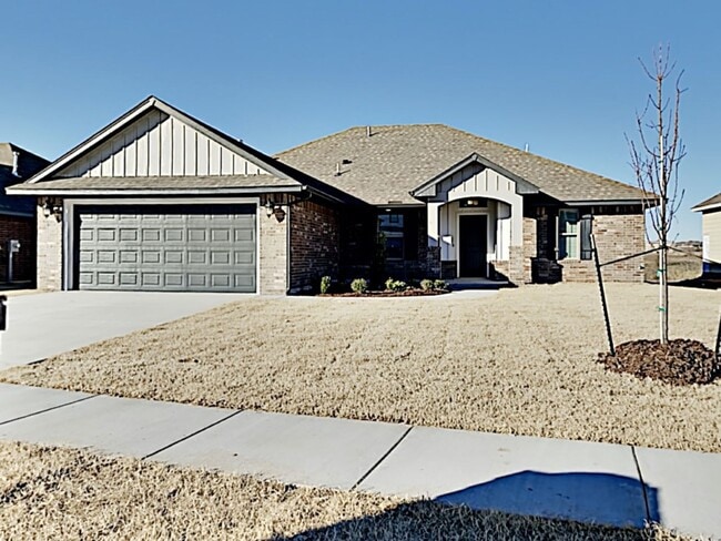 property at 2001 Sara Vista Dr