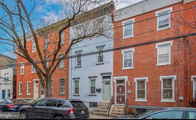 property at 885 N 27th St