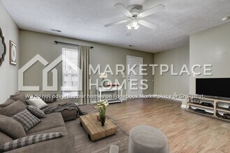 5170 Hickory Hollow Pkwy in Nashville, TN - Foto de edificio - Building Photo