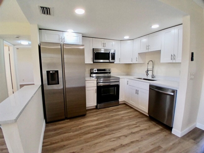 4131 Oak Terrace Dr in Greenacres, FL - Building Photo - Building Photo