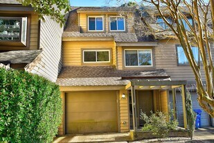 2210 Wood Ibis Way in Virginia Beach, VA - Building Photo