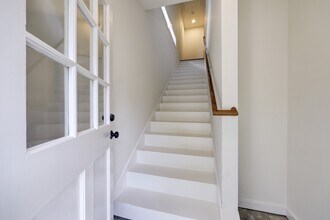 2031 W Main St in Houston, TX - Building Photo - Building Photo