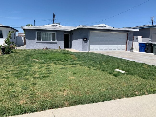 272 E St in Lemoore, CA - Building Photo - Building Photo