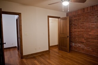 515 W McDaniel St in Springfield, MO - Building Photo - Building Photo