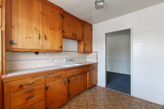 1508 S Orange Grove Ave in Los Angeles, CA - Building Photo - Interior Photo