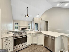 77 Paces Landing Way in Newnan, GA - Building Photo - Building Photo