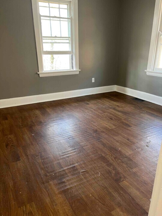 672 N Fred Shuttlesworth Cir in Cincinnati, OH - Building Photo