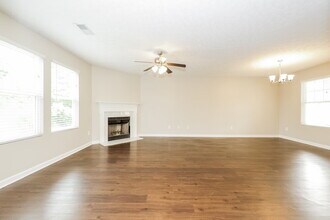 5012 Millpond Ct in Mount Juliet, TN - Foto de edificio - Building Photo