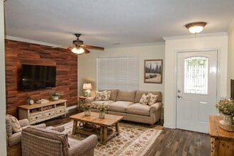 235 Joshua Cir in Ellabell, GA - Building Photo - Building Photo