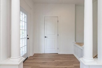 2328 St James Ave in Cincinnati, OH - Building Photo - Building Photo