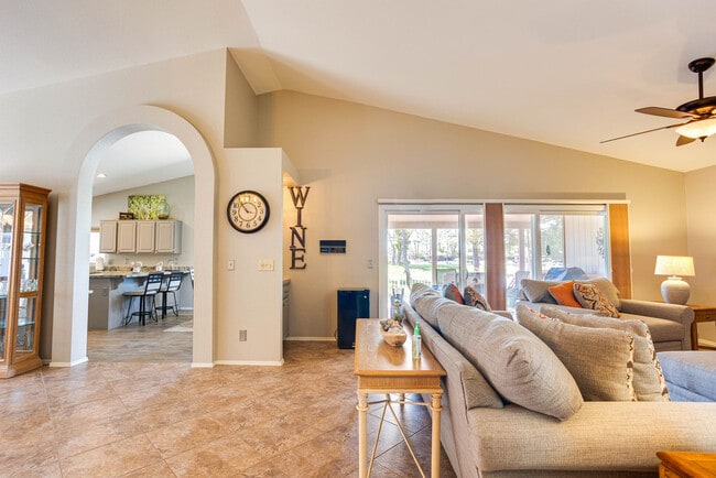 10125 E Michigan Ave in Sun Lakes, AZ - Building Photo - Building Photo