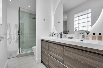 15452 SW 50th Terrace in Miami, FL - Building Photo - Building Photo